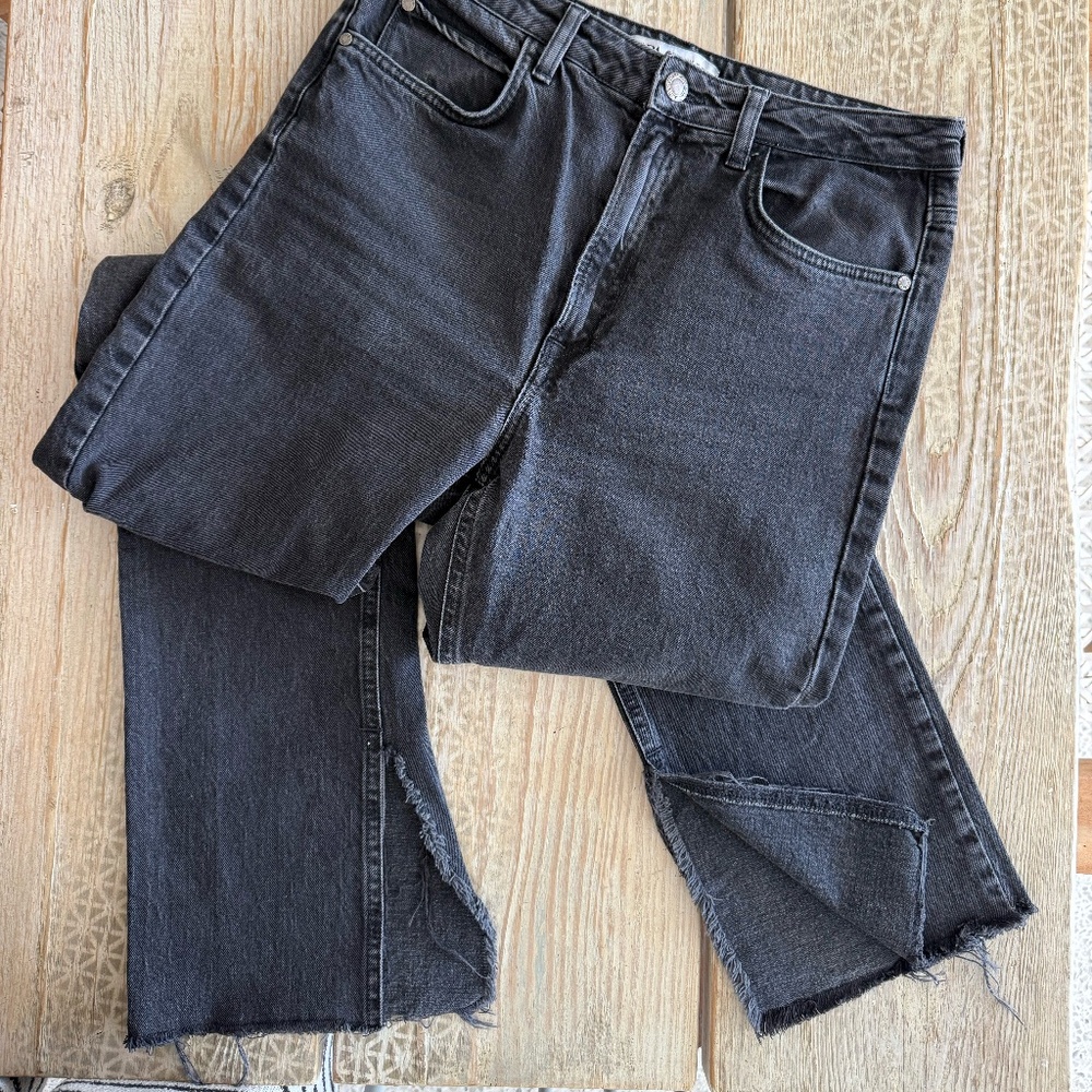 ZARA Black Straight Leg Denim – Inner Seam Slits – Raw Edge + Zipper Detail